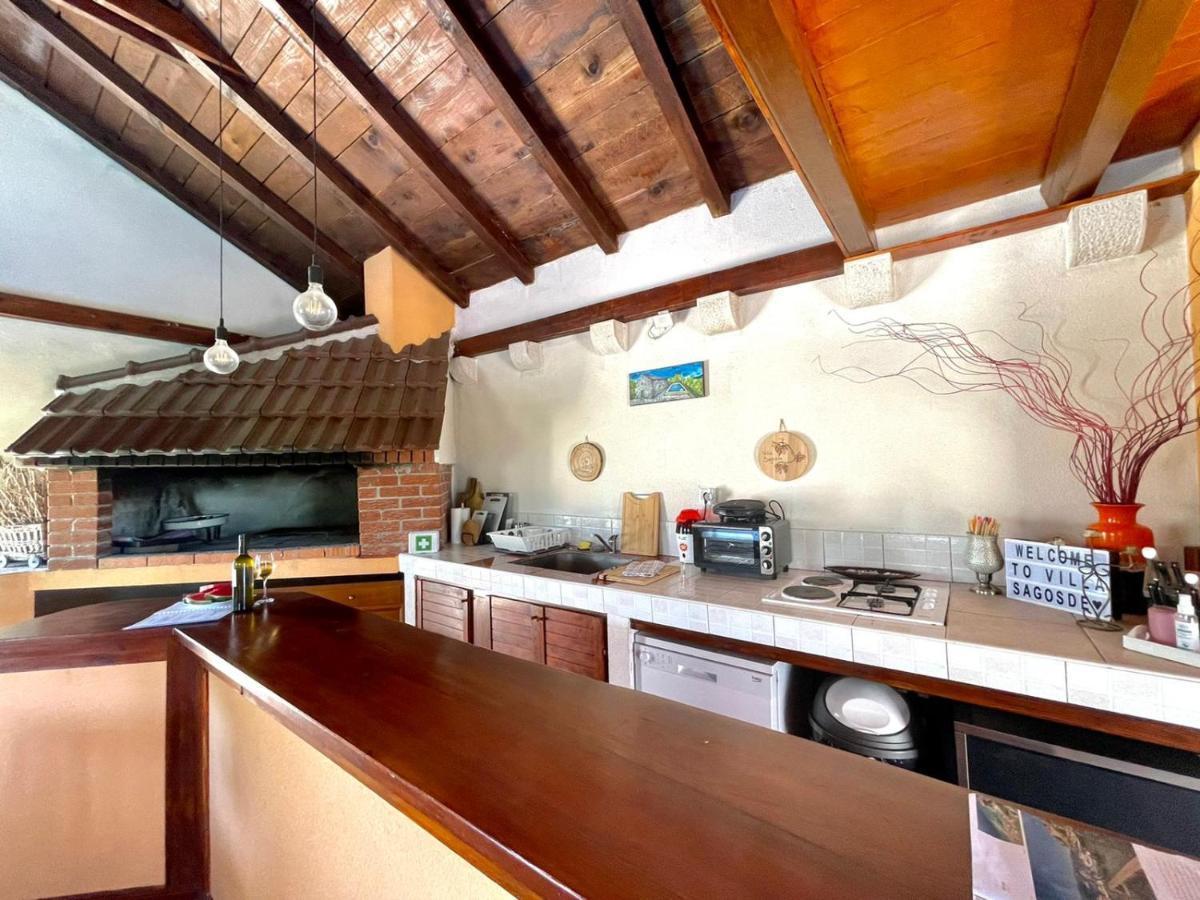 Villa Sagosde With Swimming Pool And Mini Golf Zagvozd ภายนอก รูปภาพ