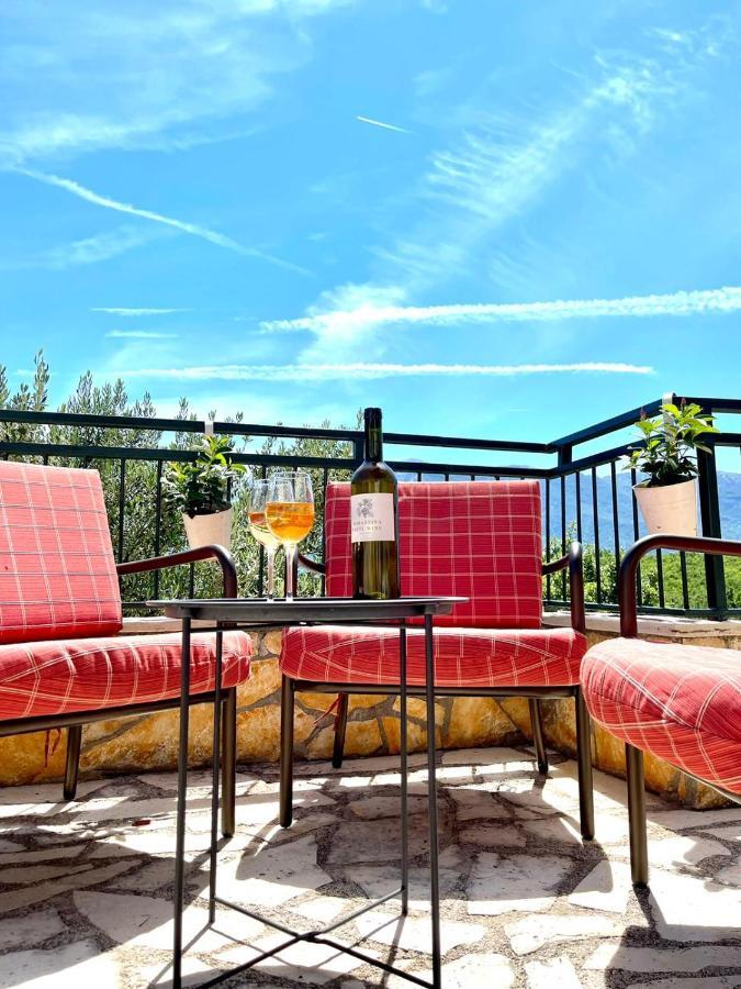 Villa Sagosde With Swimming Pool And Mini Golf Zagvozd ภายนอก รูปภาพ
